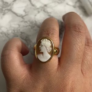 14k yellow gold cameo ring